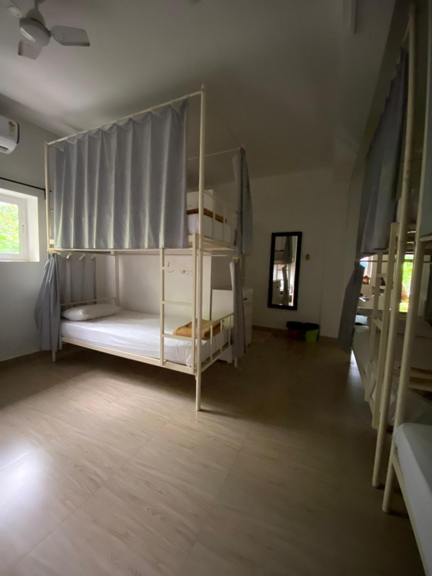 Hostel Mandala Анжуна Екстер'єр фото